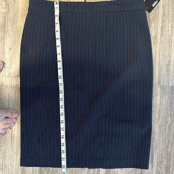 NWT Necessary Objects Pinstripe Pencil Skirt sz L Office Siren Business - Picture 8 of 8